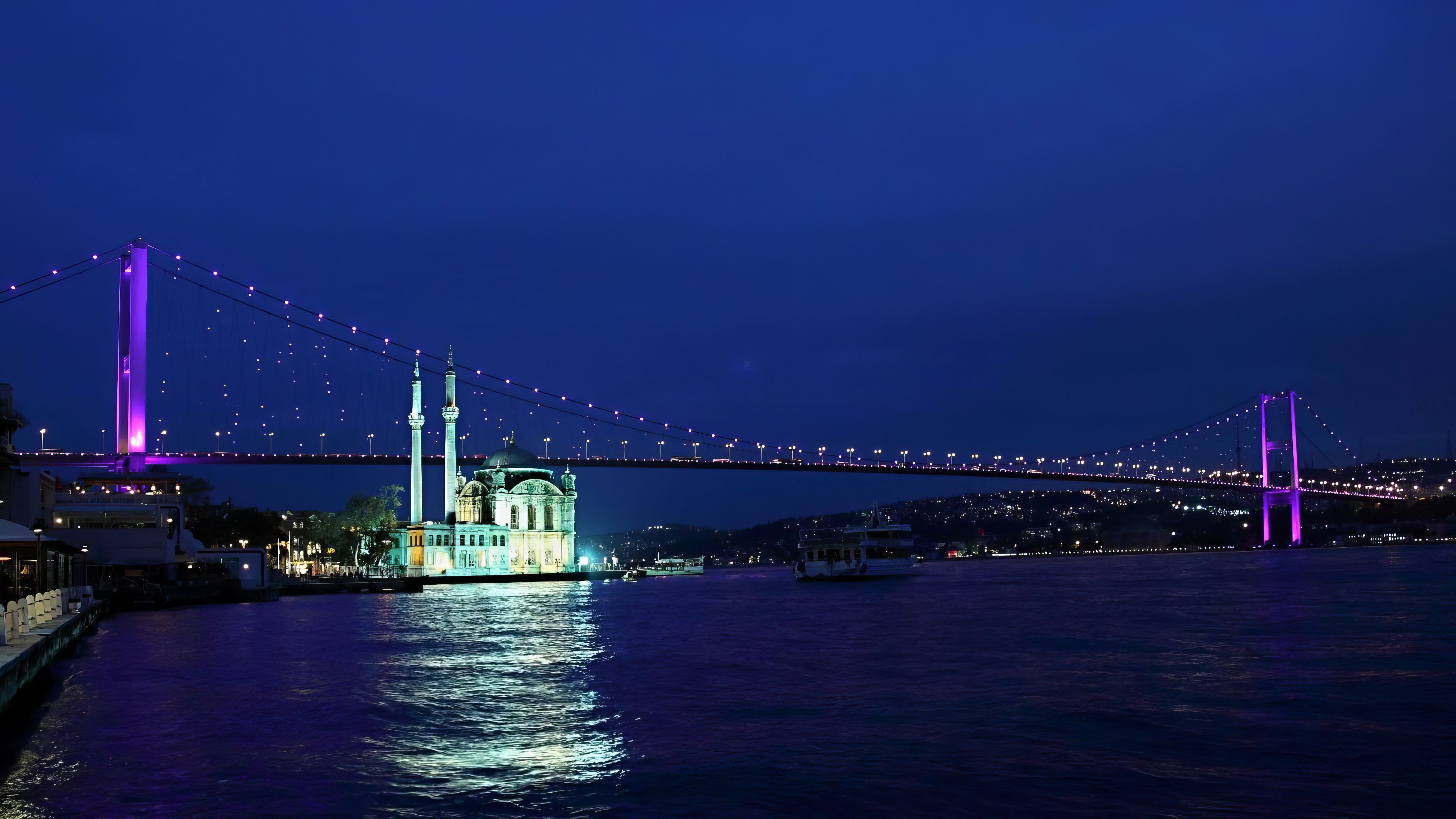 Bosphorus Cruise with Dinner Experience and Turkish Night Show 
