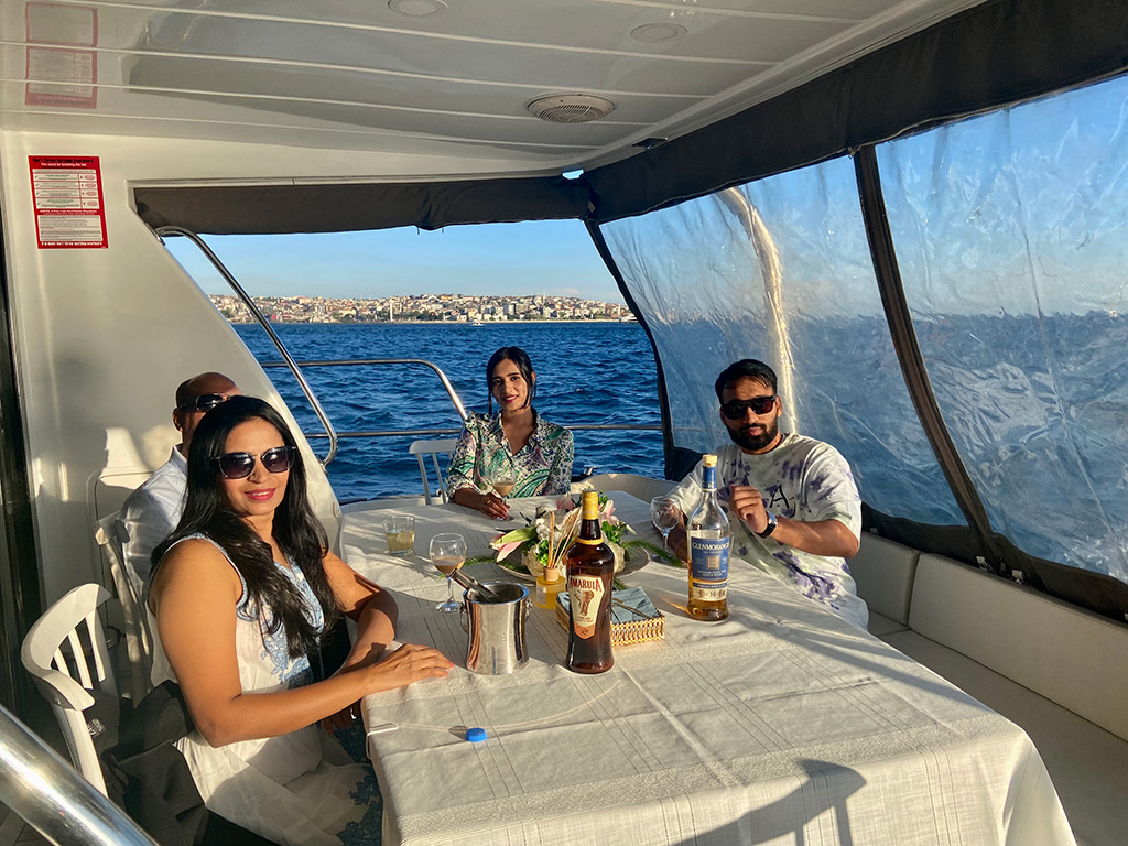 2025 Trendy Yacht - Bosphorus Sunset Yacht Tickets : Bosphorus Sunset Tour in  Luxury Yacht - Self Coming 