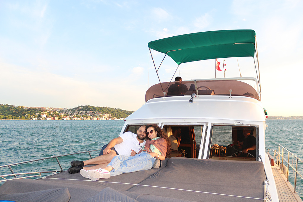 2025 Trendy Yacht - Bosphorus Sunset Yacht Tickets : Bosphorus Sunset Tour in  Luxury Yacht - Self Coming 