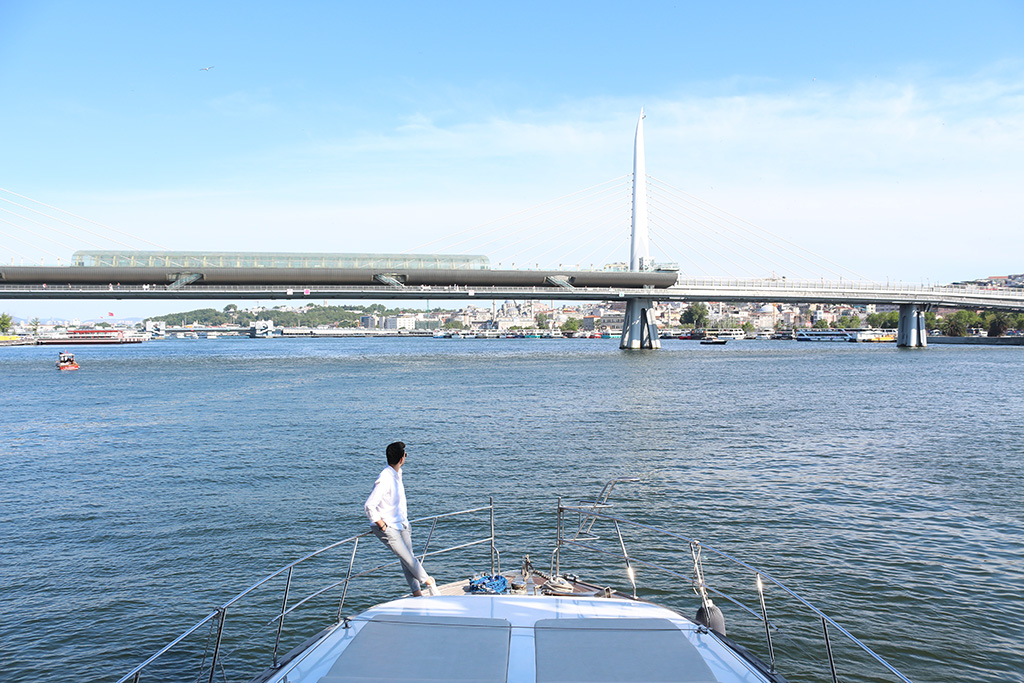 Bosphorus Sunset Yacht Ticket : Bosphorus Sunset Tour in Luxury Yacht - With Hotel Transfer