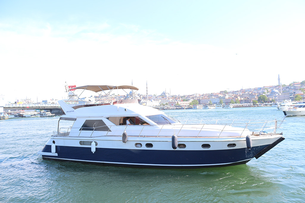 Bosphorus Sunset Yacht Ticket : Bosphorus Sunset Tour in Luxury Yacht - With Hotel Transfer